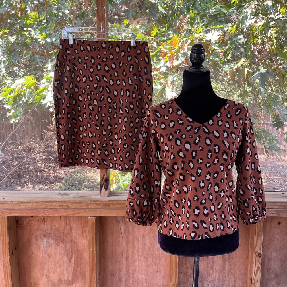 Ann Taylor Factory Women's Two Piece Animal Print Knit Top/Skirt Set Size S/M